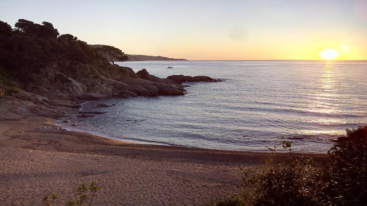 ⭑ Terrace + Sea Views + Private Beach. What Else? ⭑ Тоса-де-Мар Екстер'єр фото